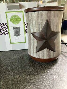 Scentsy Lone Star Rustic Brown & Gray Warmer